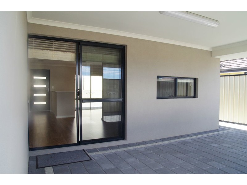 B/32 Polglase Fairway, Clarkson WA 6030