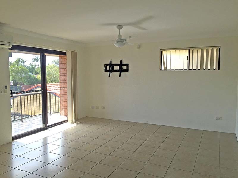 3/44 Oceanic Drive, Mermaid Waters QLD 4218