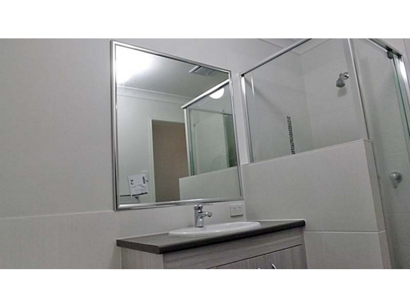 1/4 Bruce Baker Crescent, Crestmead QLD 4132