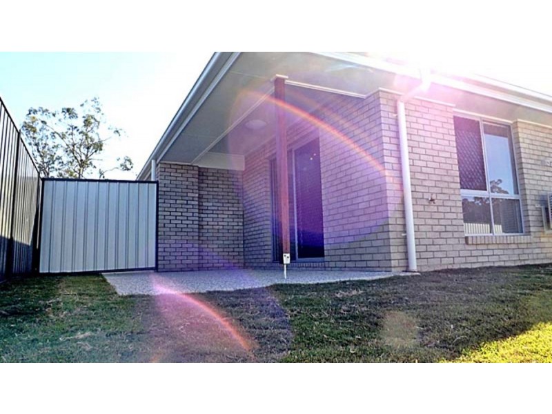 1/4 Bruce Baker Crescent, Crestmead QLD 4132