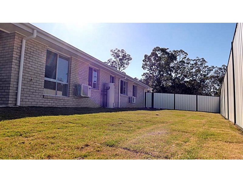 1/4 Bruce Baker Crescent, Crestmead QLD 4132