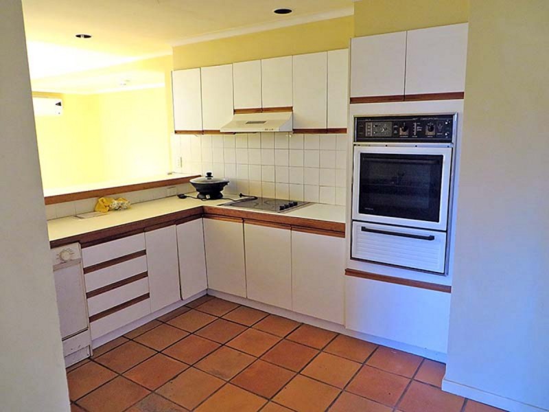 2/83 Upland Road, St Lucia QLD 4067