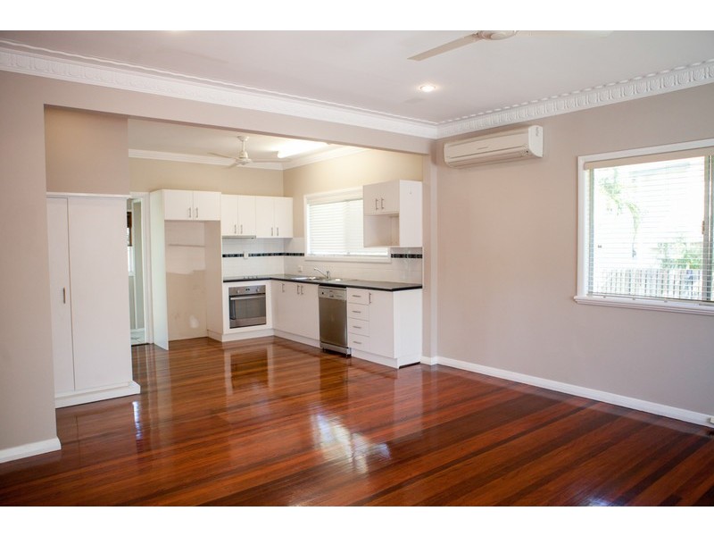 5 Uranus Avenue, Seven Hills QLD 4170