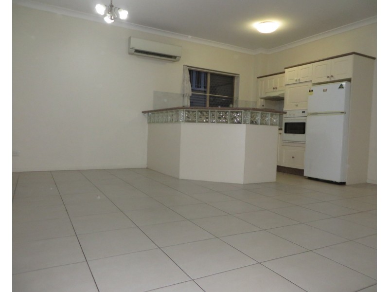 1/52 Crump Street, Holland Park West QLD 4121