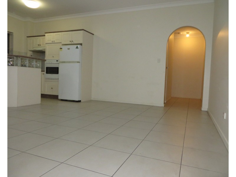 1/52 Crump Street, Holland Park West QLD 4121