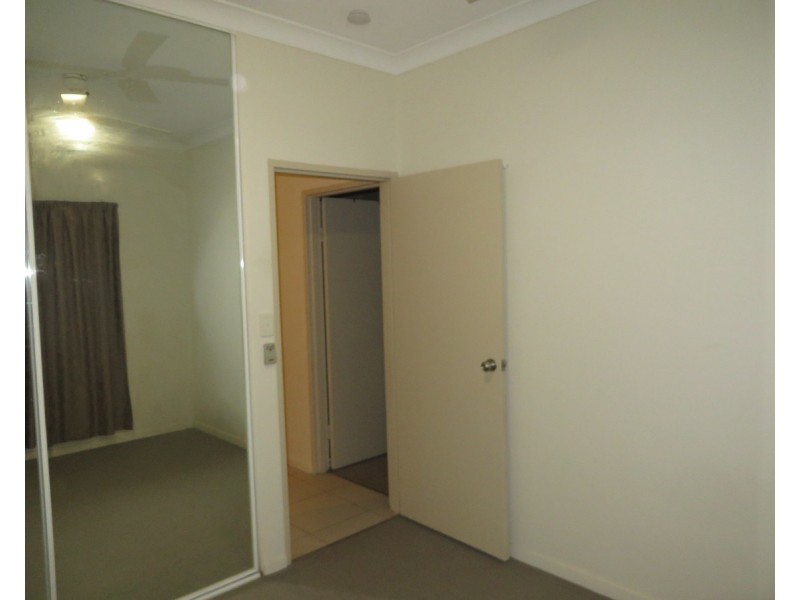 1/52 Crump Street, Holland Park West QLD 4121