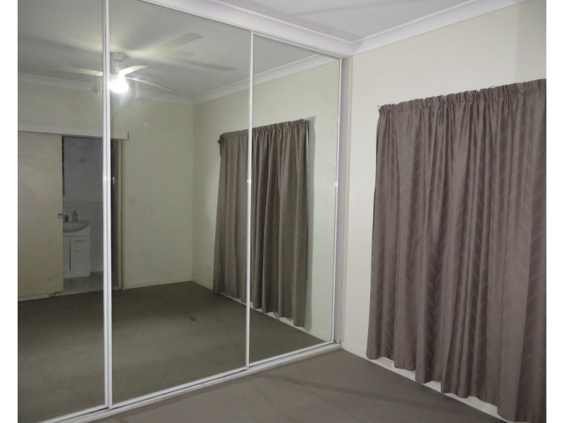 1/52 Crump Street, Holland Park West QLD 4121