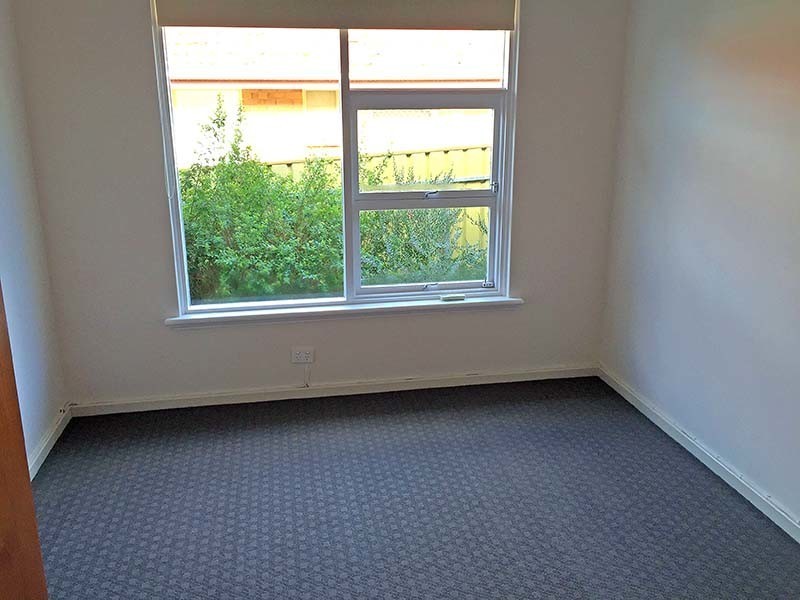 36 Knightsbridge Avenue, Valley View SA 5093