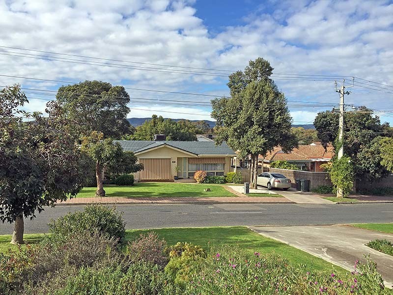 36 Knightsbridge Avenue, Valley View SA 5093