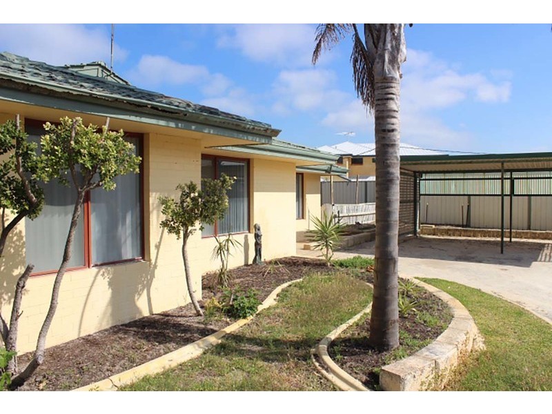 8 Brodia Place, Two Rocks WA 6037