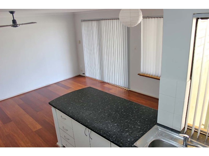 8 Brodia Place, Two Rocks WA 6037