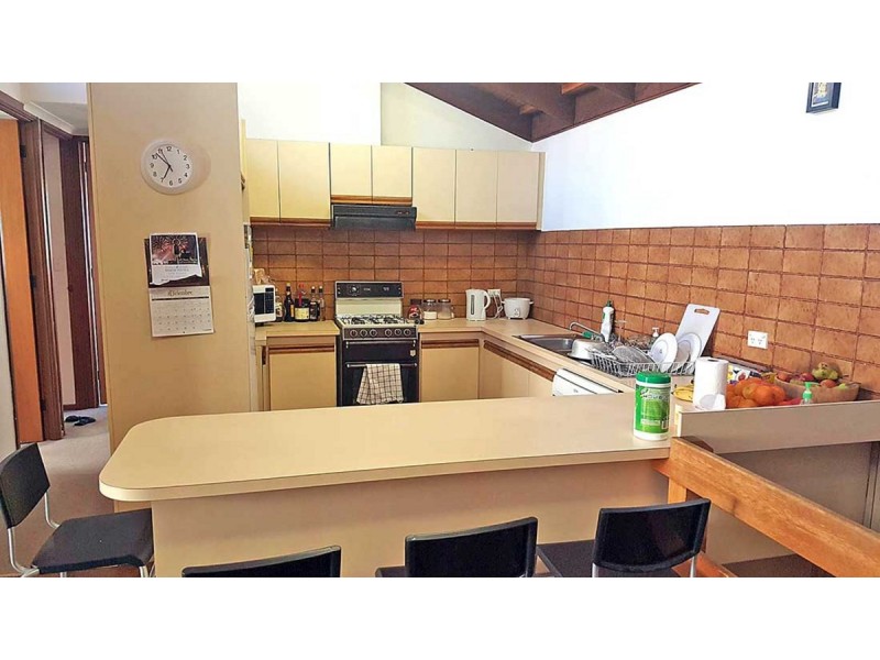 2/31 Barkly Street, Carlton VIC 3053