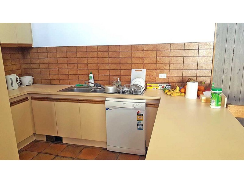 2/31 Barkly Street, Carlton VIC 3053