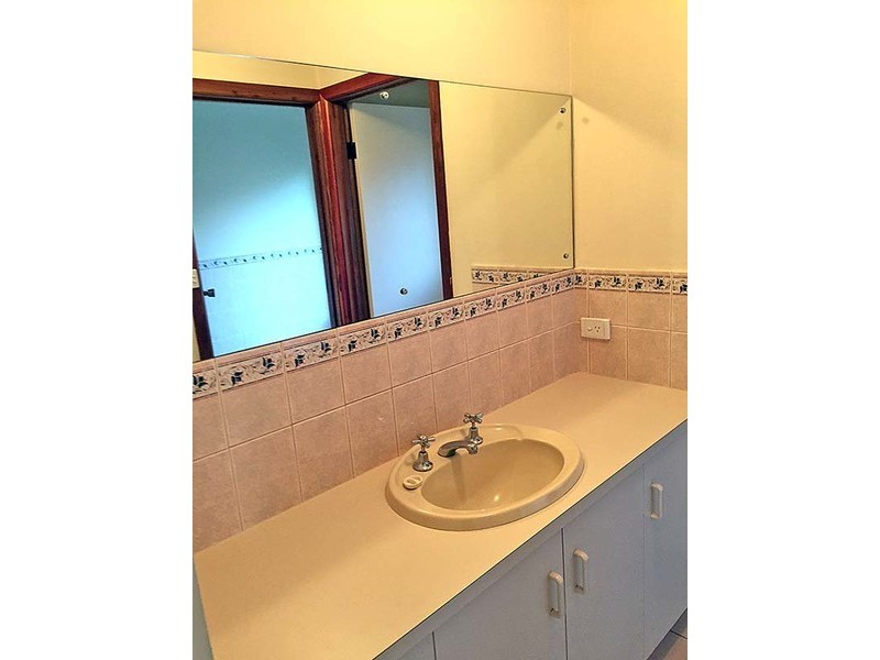 8 Kennington Avenue, Brompton SA 5007