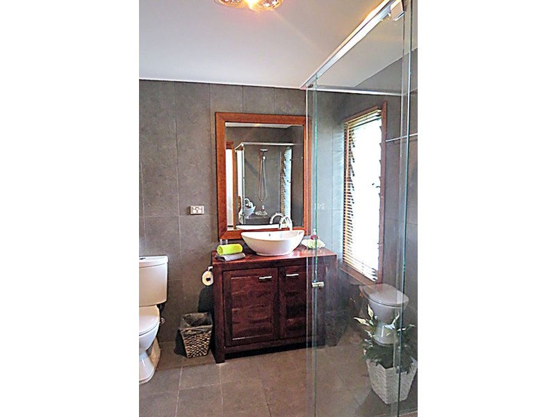 14 Bluewave Crescent, Forresters Beach NSW 2260