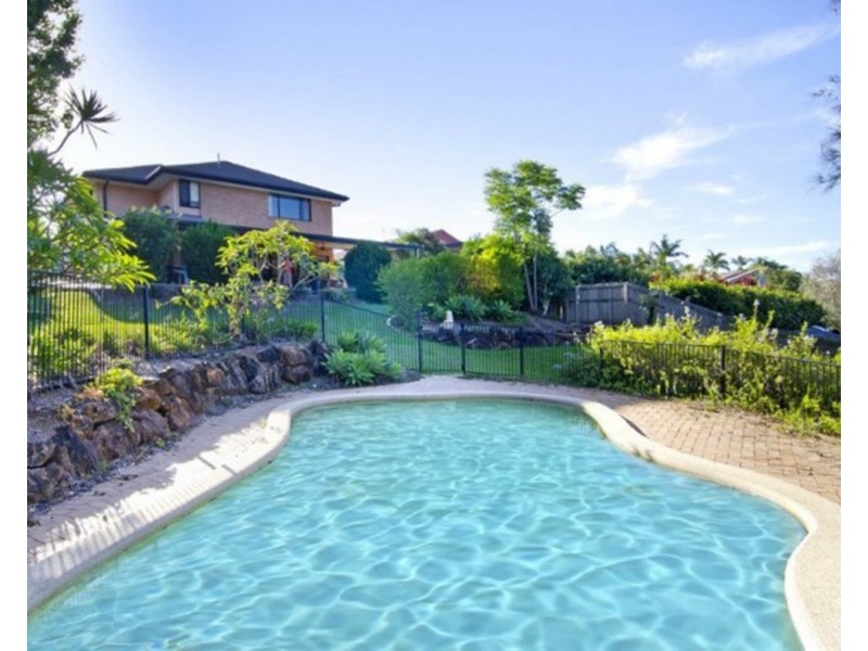 32 Hastings Crescent, Carrara QLD 4211