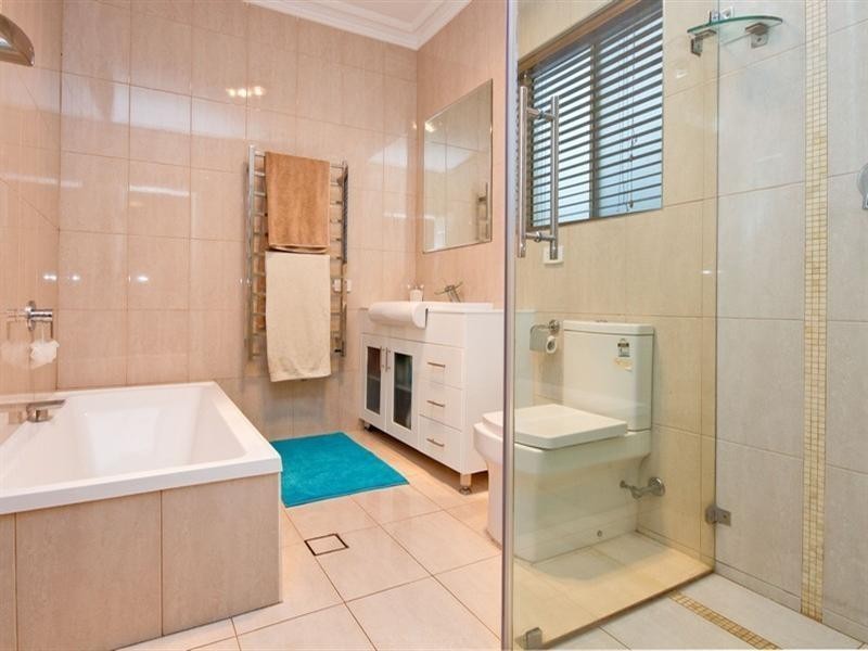 30 Clearview Crescent, Clearview SA 5085