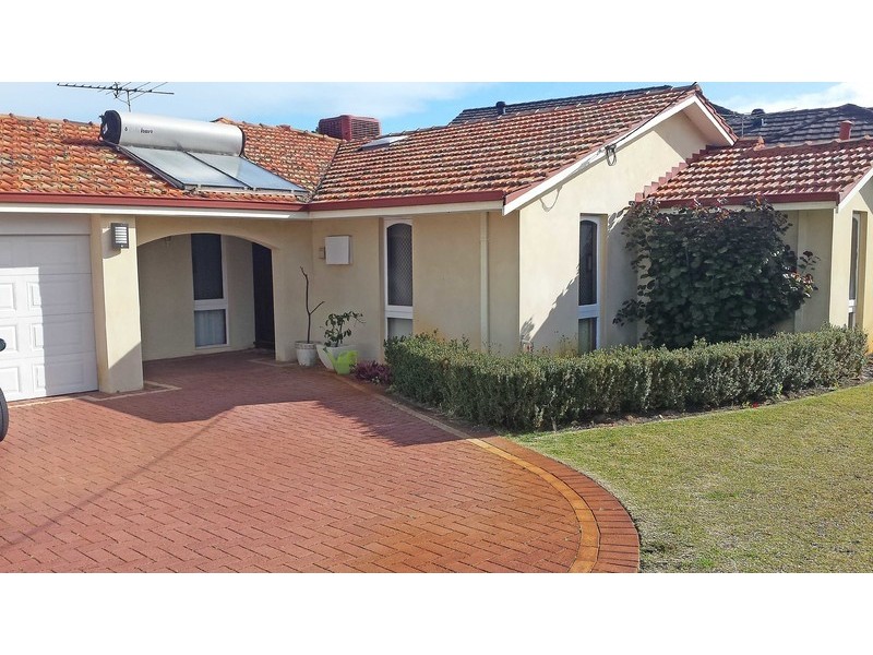 5 Pendine Street, Carine WA 6020