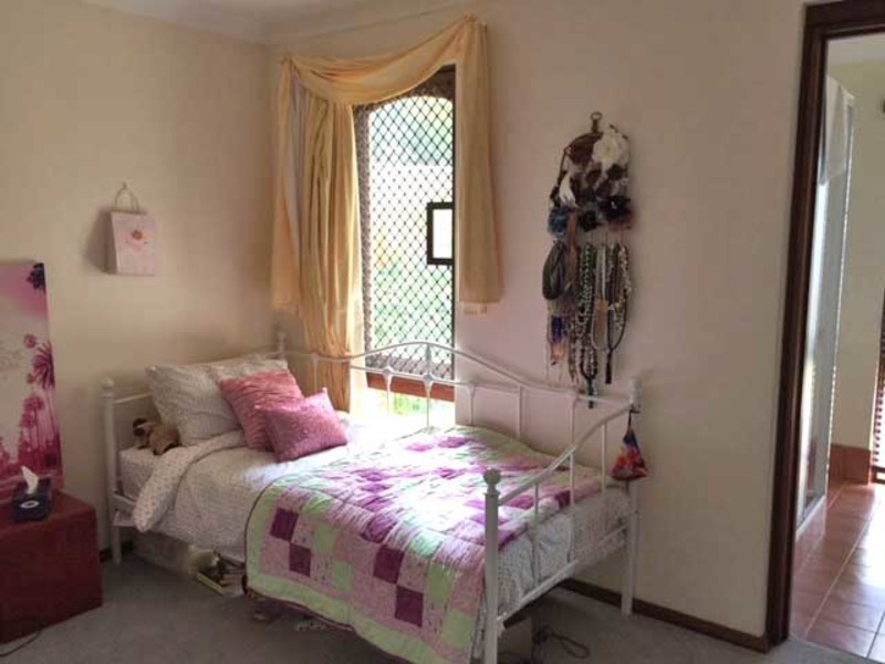 5 Pendine Street, Carine WA 6020