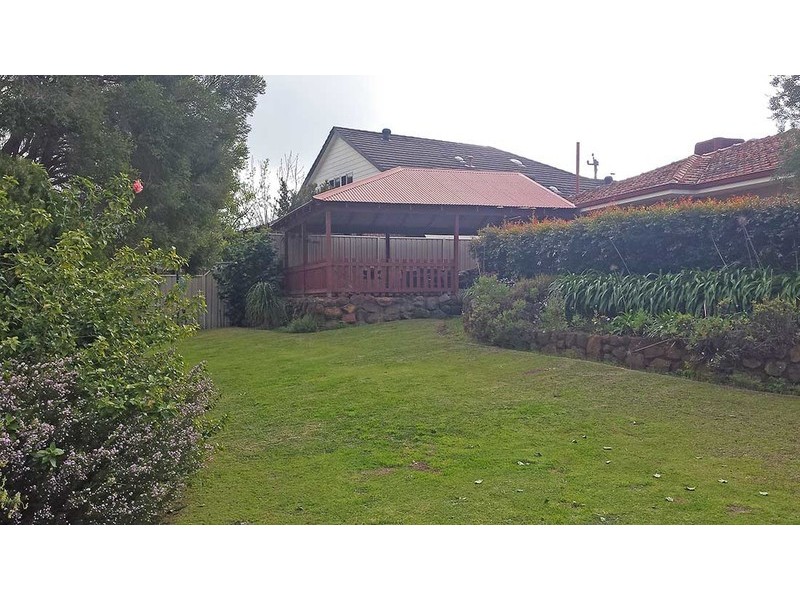 5 Pendine Street, Carine WA 6020