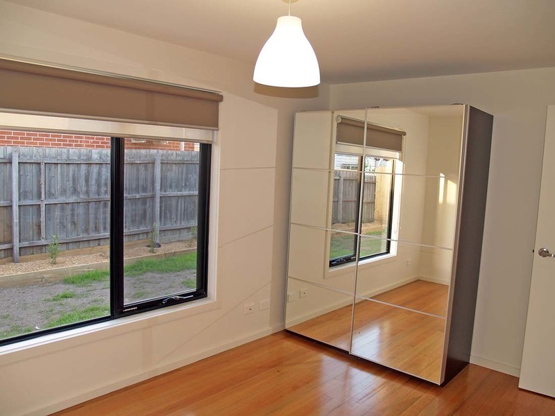 2/20 Pentland Parade, Seddon VIC 3011