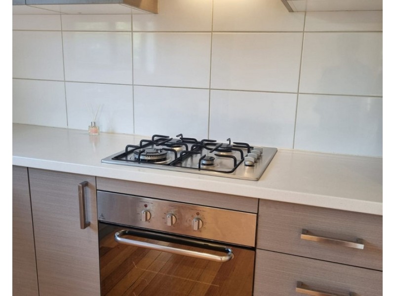 2/20 Pentland Parade, Seddon VIC 3011