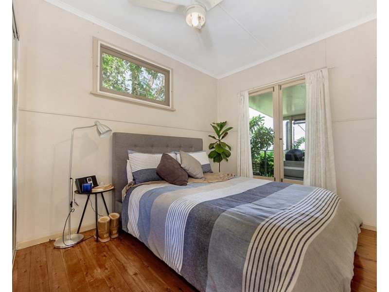 1/70 Hill Avenue, Burleigh Heads QLD 4220