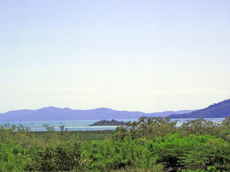 1/1 Braithwaite Court, Cannonvale QLD 4802