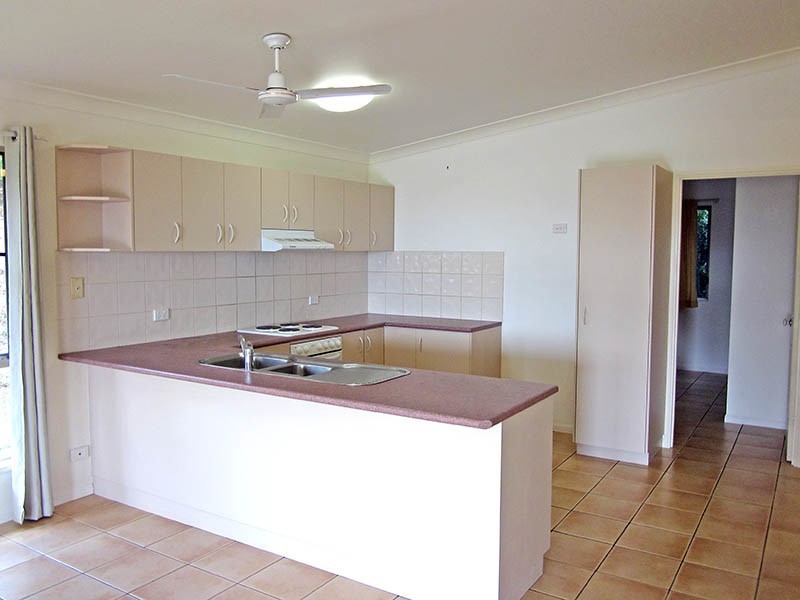 1/1 Braithwaite Court, Cannonvale QLD 4802