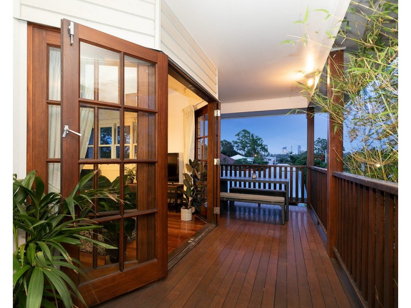 1/17 Newcastle Street, Fairfield QLD 4103