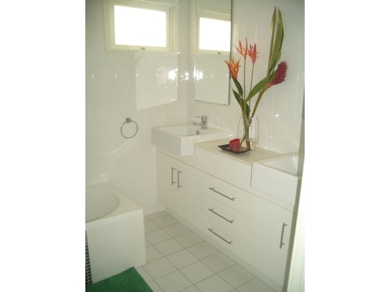 207 Greenslopes Street, Edge Hill QLD 4870