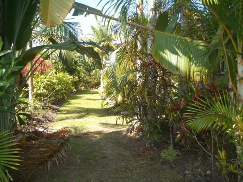 207 Greenslopes Street, Edge Hill QLD 4870