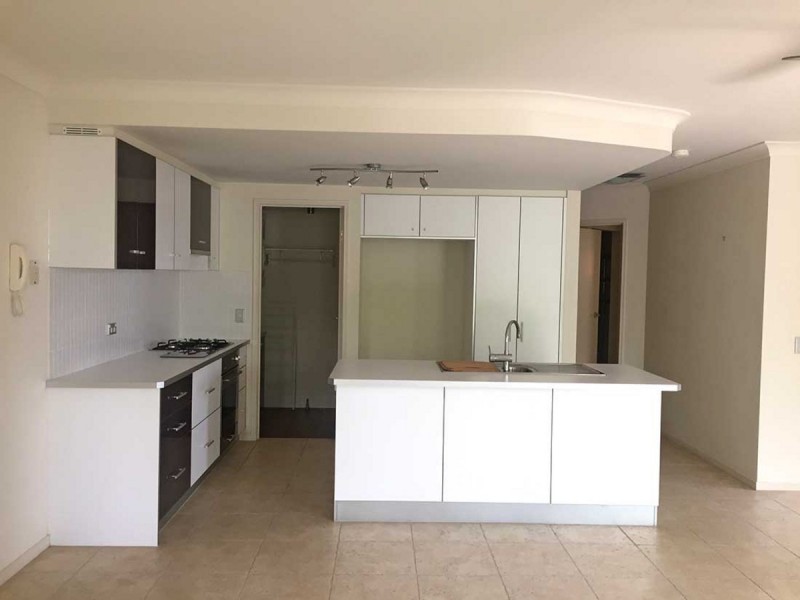 2/3208 Central Place, Carrara QLD 4211