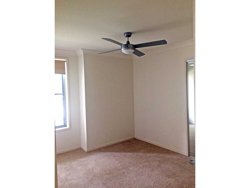 2/3208 Central Place, Carrara QLD 4211