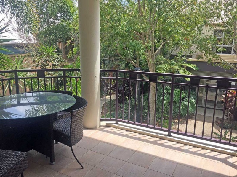 2/3208 Central Place, Carrara QLD 4211