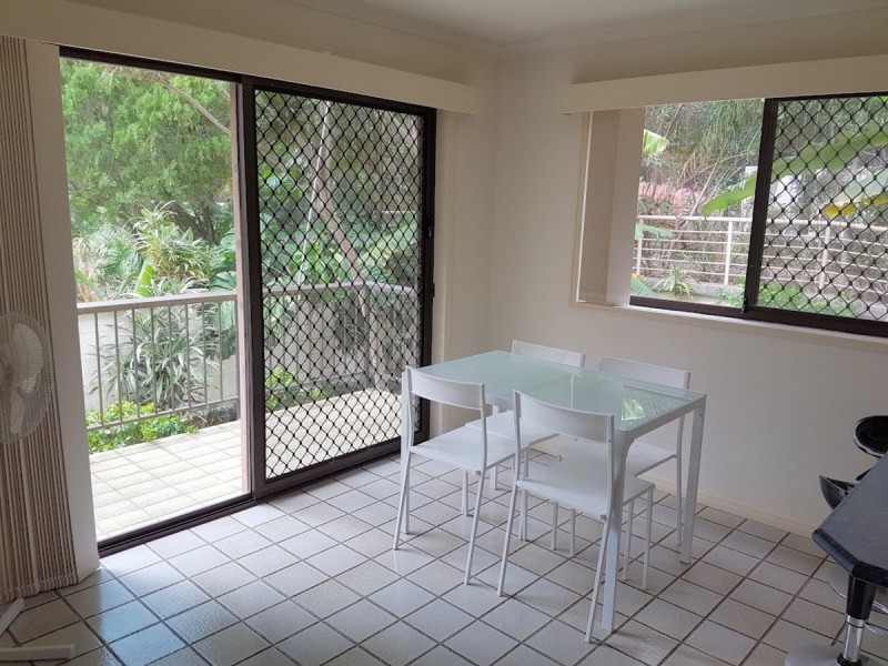 2/9 Riverview Parade, Surfers Paradise QLD 4217
