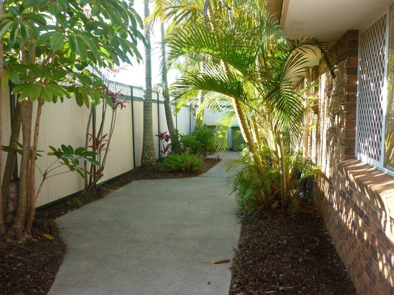 2/6 Coventry Court, Labrador QLD 4215