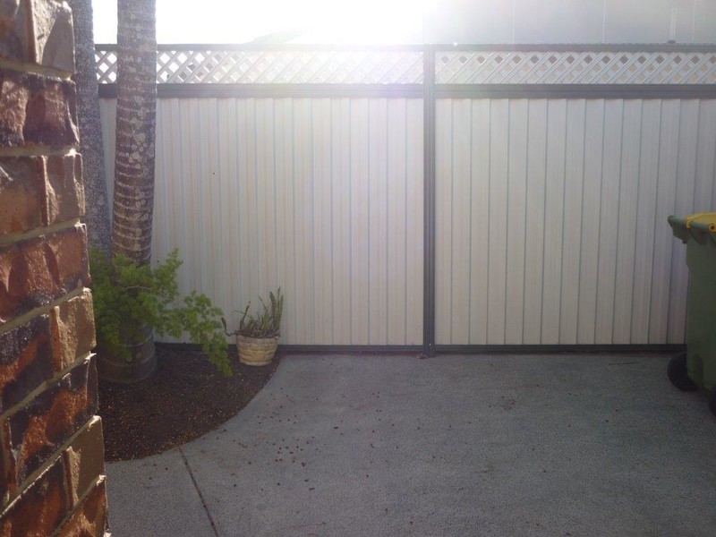 2/6 Coventry Court, Labrador QLD 4215