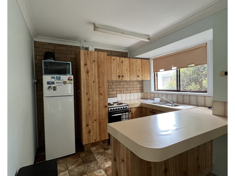 2/52 Musgrave Avenue, Southport QLD 4215