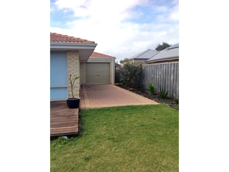14 Tranquility Way, Halls Head WA 6210