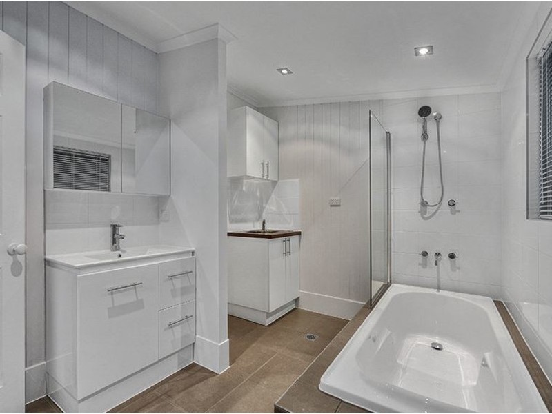 3 Bentley Street, Morningside QLD 4170