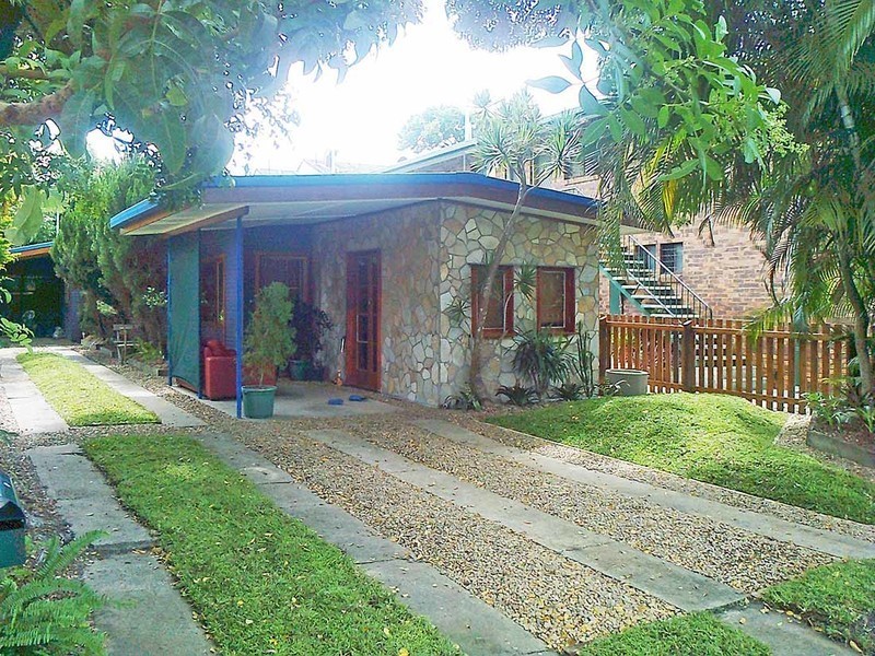 1/17 Baker Avenue, Labrador QLD 4215