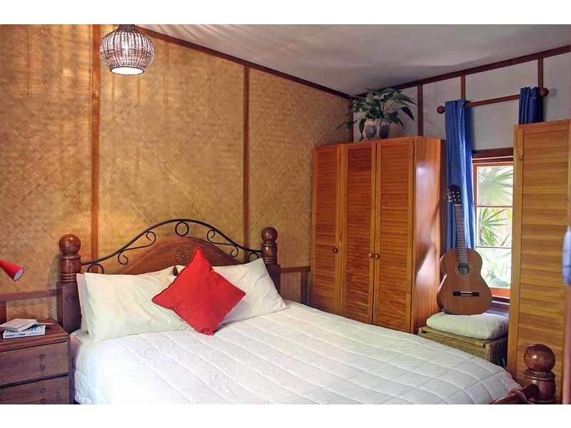 1/17 Baker Avenue, Labrador QLD 4215