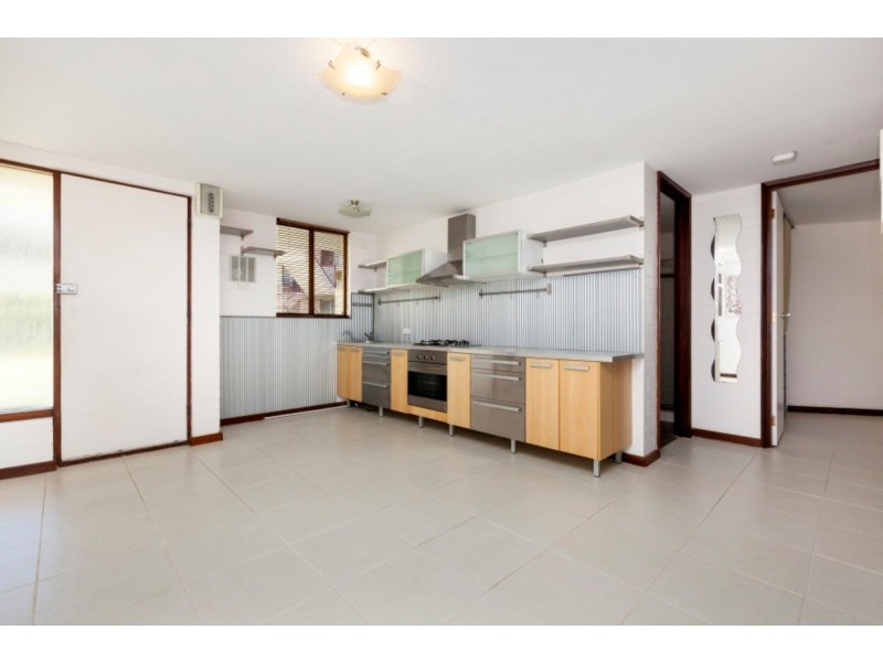 10B/19 Herdsman Parade, Wembley WA 6014