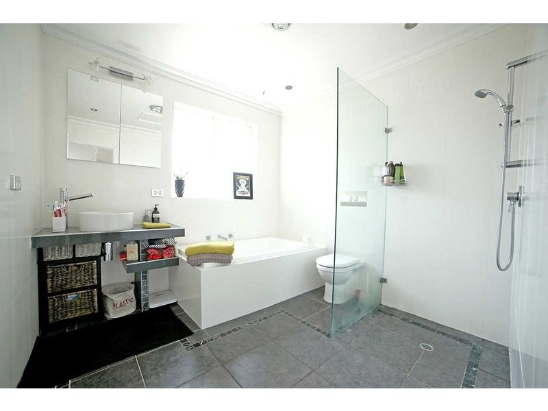 4/63 Droop Street, Footscray VIC 3011