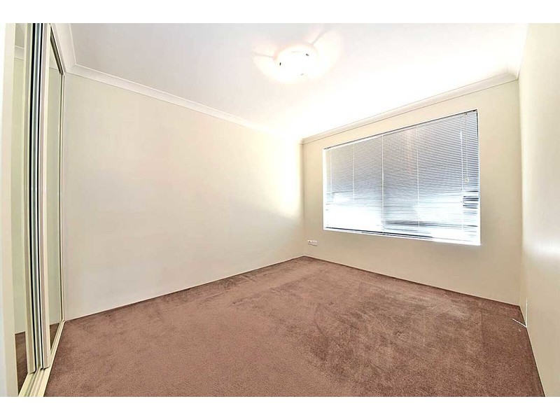 9 Kansas Lane, Hocking WA 6065