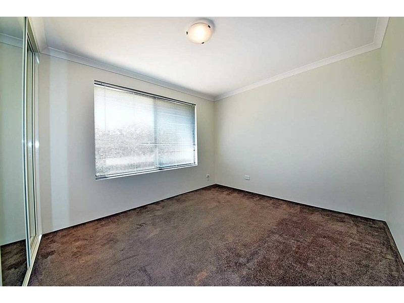 9 Kansas Lane, Hocking WA 6065