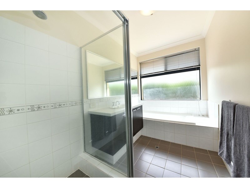 9 Kansas Lane, Hocking WA 6065