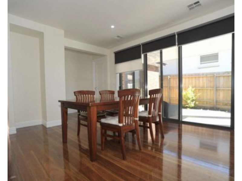2/15 Orange Grove, Camberwell VIC 3124
