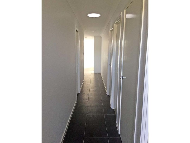 1/57 Phoenix Crescent, Rural View QLD 4740